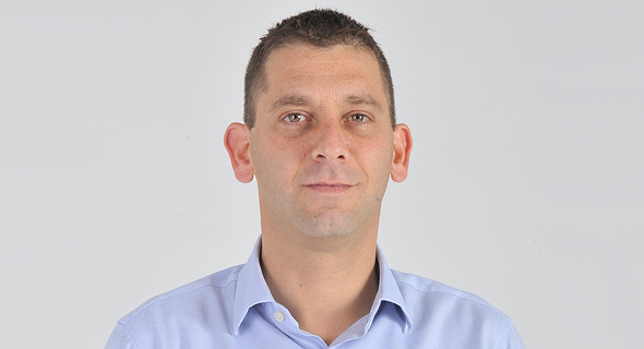 גיורא אלמוגי גיורא אלמוגי