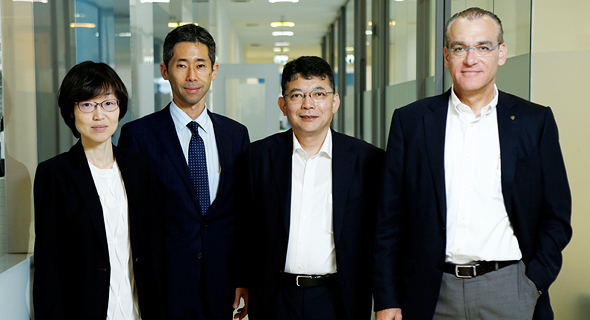 NeuroDerm CEO Oded Lieberman with Mitsubishi Tanabe representatives NeuroDerm CEO Oded Lieberman with Mitsubishi Tanabe representatives