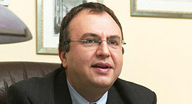 עו"ד דורון לוי שותף ב משרד פולק מטלון