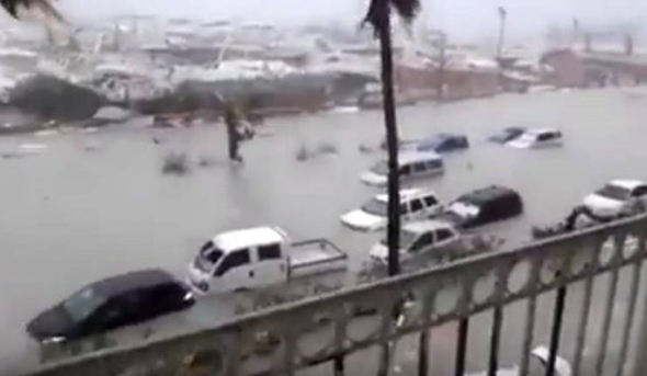 הצפות בסן מרטן בעקבות הוריקן אירמה הצפות בסן מרטן בעקבות הוריקן אירמה
