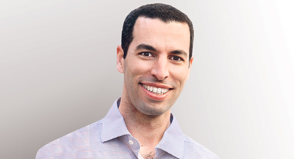 קרוואנה: אין ספק שבעתיד הקרוב נראה יותר ציוד דיגיטלי על השחקנים וזה כדי לסייע להם להגיע לאופטימיזציה של היכולות שלהם" קרוואנה: אין ספק שבעתיד הקרוב נראה יותר ציוד דיגיטלי על השחקנים וזה כדי לסייע להם להגיע לאופטימיזציה של היכולות שלהם"
