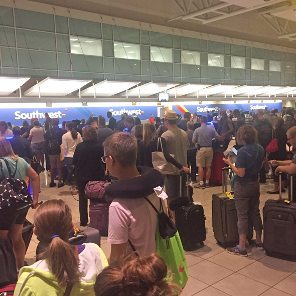 נמל תעופה בולטימור וושינגטון ארה"ב תקלת מחשב, צילום: twitter @PoorRobin