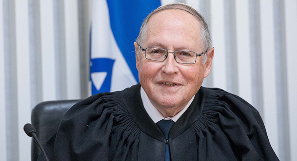 אליקים רובינשטיין. לשעבר המשנה לנשיאת בית המשפט העליון והיועץ המשפטי לממשלה אליקים רובינשטיין. לשעבר המשנה לנשיאת בית המשפט העליון והיועץ המשפטי לממשלה