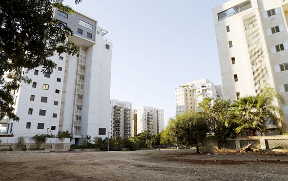 הקרקע באזורי חן. דירת 4 חדרים צפויה להימכר ב־4 מיליון שקל הקרקע באזורי חן. דירת 4 חדרים צפויה להימכר ב־4 מיליון שקל