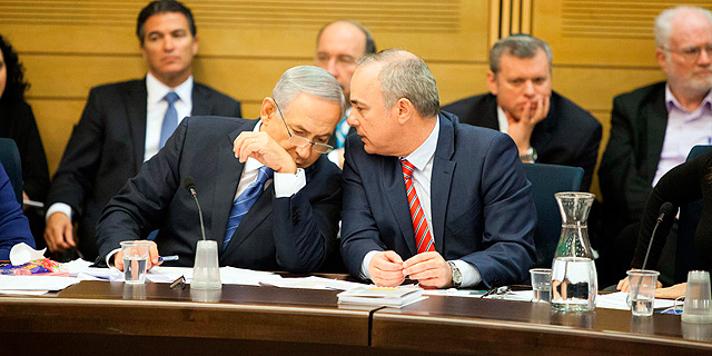 בג"ץ: נתניהו ושטייניץ יידרשו לאשר את ניתוקי החשמל ביו"ש