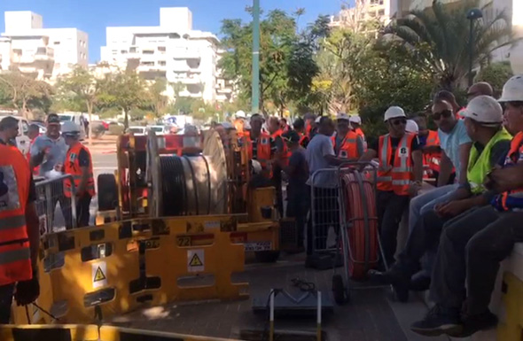 עובדי בזק חוסמים פריסת תשתיות של פרטנר עובדי בזק חוסמים פריסת תשתיות של פרטנר