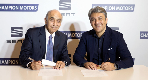 Left to right: Champion Motors Chairman Itzhak Swary and SEAT executive chairman Luca de Meo. Photo: Gadi Sierra