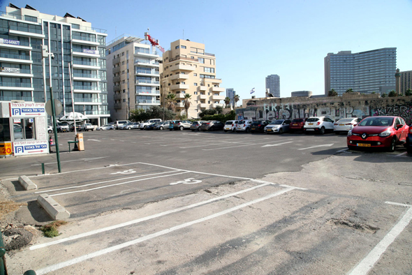 המגרש המוצע למכירה, סמוך לכרמלית בתל אביב המגרש המוצע למכירה, סמוך לכרמלית בתל אביב