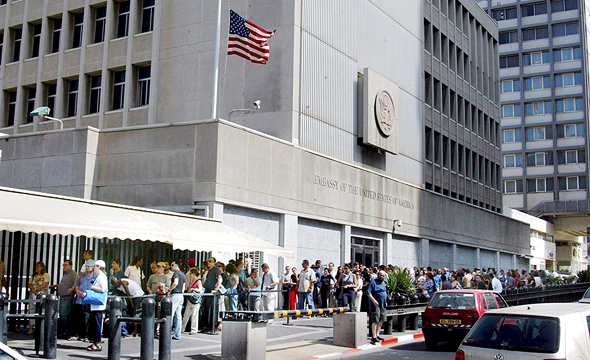 Israelis standing in line to receive a U.S. visa in Tel Aviv. Photo: Michael Kremer Israelis standing in line to receive a U.S. visa in Tel Aviv. Photo: Michael Kremer