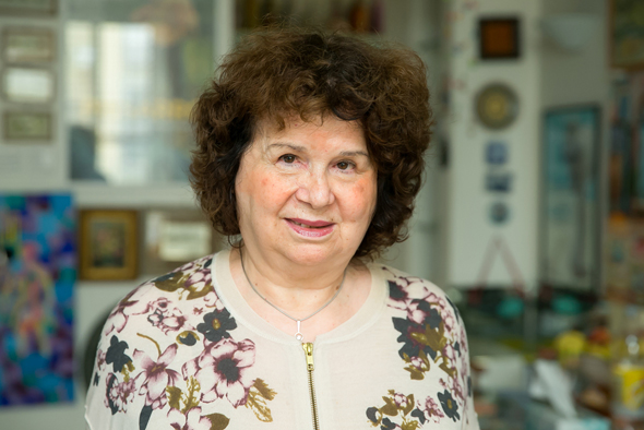 גוטפריד: "אני מוותרת על תרבות ונסיעות לחו"ל. הייתי רוצה לעשות דברים שבני גילי עושים” גוטפריד: "אני מוותרת על תרבות ונסיעות לחו"ל. הייתי רוצה לעשות דברים שבני גילי עושים”
