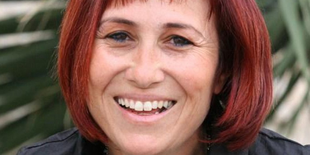 העוזרת האישית של מילצ'ן העידה: "רכישת השמפניות - ביוזמת הזוג נתניהו, שרה צעקה עליי"