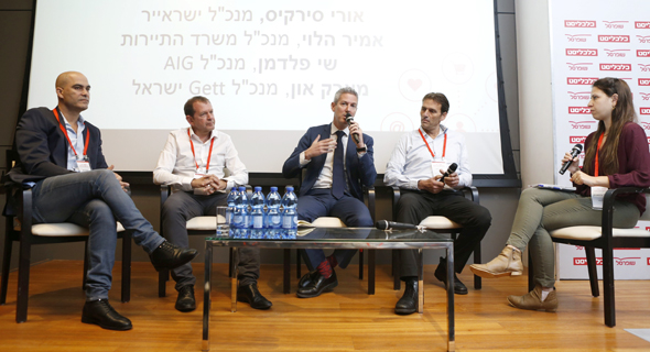 פאנל טרנספורמציה בשירות פאנל טרנספורמציה בשירות