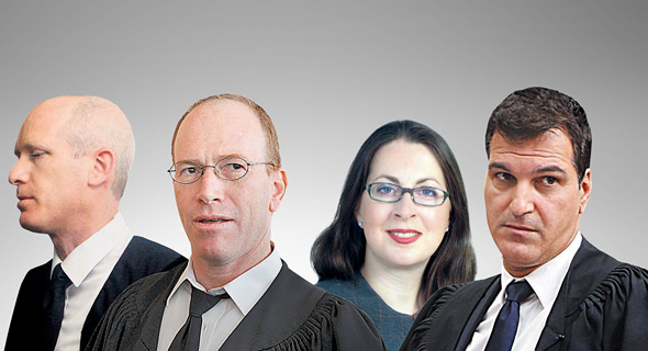 מימין עורכי הדין ארז חבר, חנית נוב, שאול קוטלר ויניב אינסל מימין עורכי הדין ארז חבר, חנית נוב, שאול קוטלר ויניב אינסל