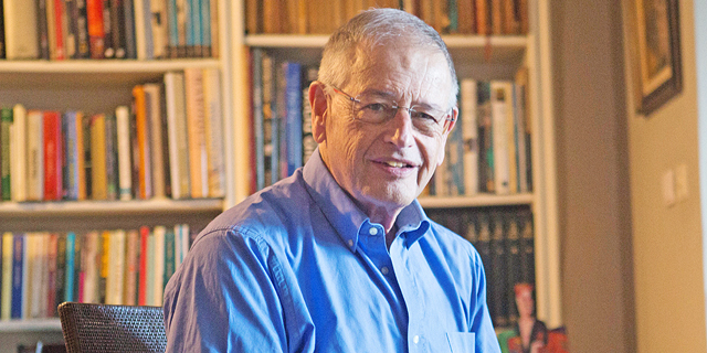 "הקשיים גדולים, הם סובלים, אבל אני לא מכיר יוצא בשאלה שחזר לדת"
