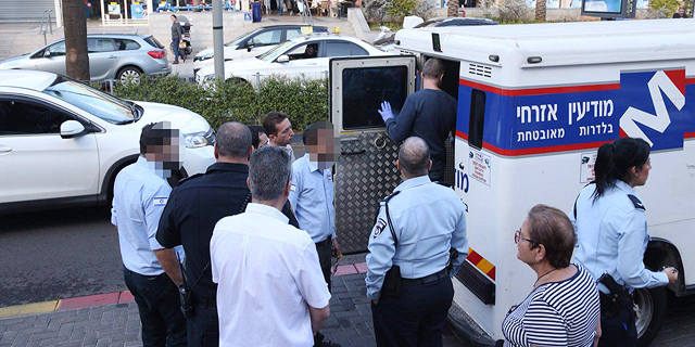 חשד: מיליוני שקלים נגנבו מרכב בגני תקווה