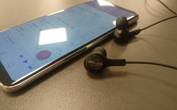 יכולות אודיו מרשימות. V30 יכולות אודיו מרשימות. V30