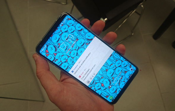 נעים להכיר: V30 נעים להכיר: V30