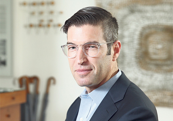 מיכאל ארד. "בארצות הברית אתה רואה הרבה זרמים שונים, כולם לגיטימיים באותה מידה והם מנהלים חיים עשירים במשמעות יהודית. בישראל החילונים לא חשים צורך להתעמק בשאלה מה זה אומר להיות יהודי" מיכאל ארד. "בארצות הברית אתה רואה הרבה זרמים שונים, כולם לגיטימיים באותה מידה והם מנהלים חיים עשירים במשמעות יהודית. בישראל החילונים לא חשים צורך להתעמק בשאלה מה זה אומר להיות יהודי"