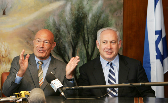 Arnon Milchan and Benjamin Netanyahu. Photo: Getty Images