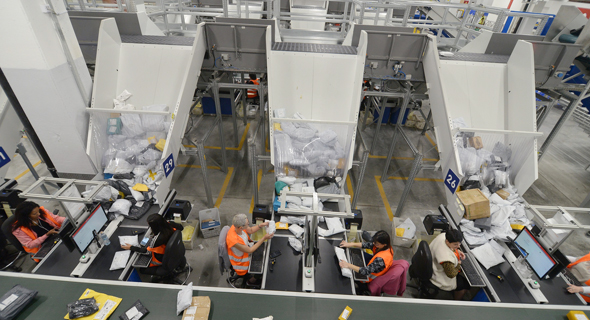Israel Postal Company's ecommerce center. Photo: Shimon Malul Israel Postal Company's ecommerce center. Photo: Shimon Malul