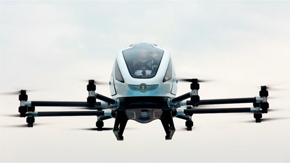 ניסוי טיסה ברחפן Ehang 184 שנושא שני נוסעים ניסוי טיסה ברחפן Ehang 184 שנושא שני נוסעים