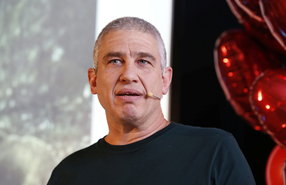 נעם סובל. "כל החיות מתקשרות ביניהן באמצעות ריחות" נעם סובל. "כל החיות מתקשרות ביניהן באמצעות ריחות"