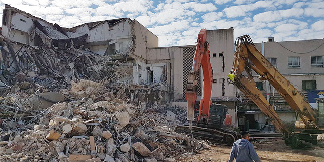 בקשה לייצוגית: מפגע אזבסט מסוכן מעבודות הריסת בית ליסין