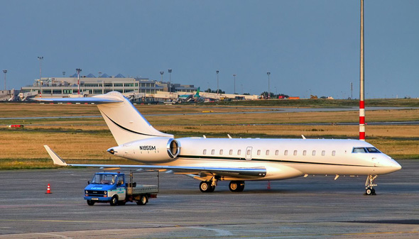 מטוס מנהלים בומברדייה BD-700 Global Express מטוס מנהלים בומברדייה BD-700 Global Express