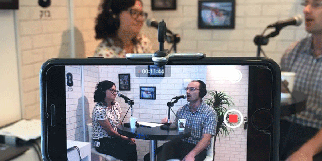 הפודקאסט של אבי רבינוביץ', פרק 1: מיליארד סינים לא טועים