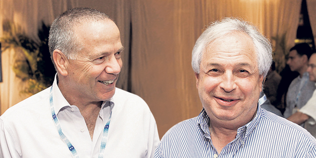מימין שאול אלוביץ' ושלמה רודב מימין שאול אלוביץ' ושלמה רודב