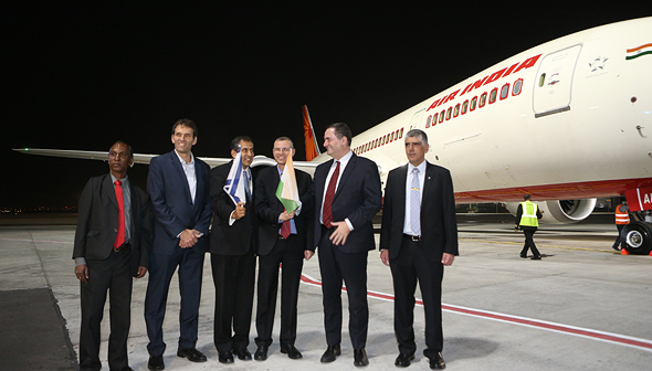 הטיסה הראשונה של אייר אינדיאה שנחתה בישראל הטיסה הראשונה של אייר אינדיאה שנחתה בישראל