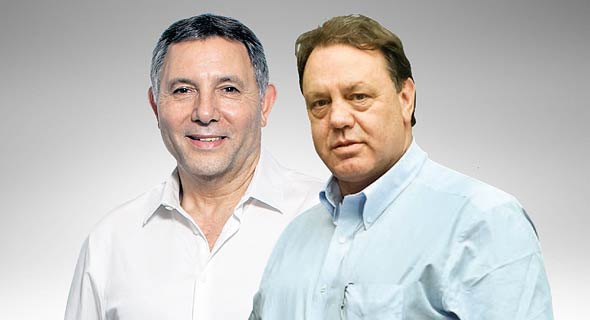 מימין: בעלי רב בריח שמואל דונרשטיין ובעלי דקור יוסי אלקובי. לא ברור מתי דונרשטיין התחיל להתעניין ברכישת דקור מימין: בעלי רב בריח שמואל דונרשטיין ובעלי דקור יוסי אלקובי. לא ברור מתי דונרשטיין התחיל להתעניין ברכישת דקור