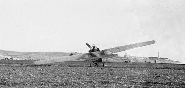 מטוס צרפתי נוחת בירושלים, 1913 מטוס צרפתי נוחת בירושלים, 1913