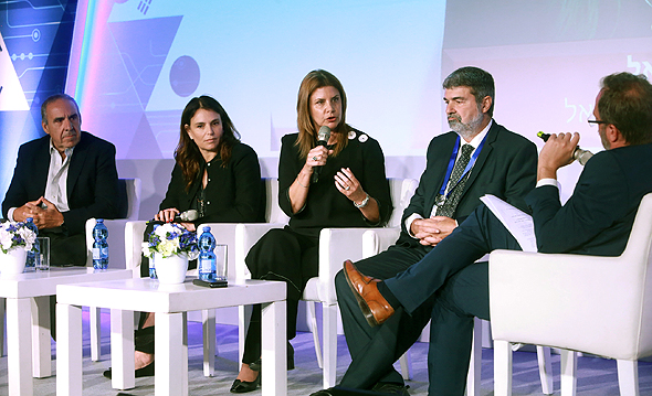 מימין: ישר בן מרדכי, ענת גבריאל, ציפי עוזר ערמון ומשה קפלינסקי מימין: ישר בן מרדכי, ענת גבריאל, ציפי עוזר ערמון ומשה קפלינסקי
