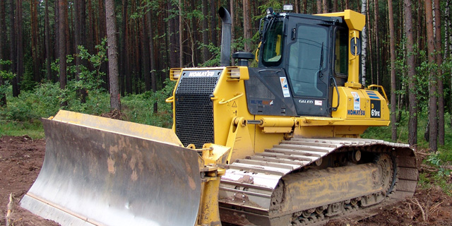 ענקית הציוד המכני-הנדסי היפנית KOMATSU נכנסת לישראל