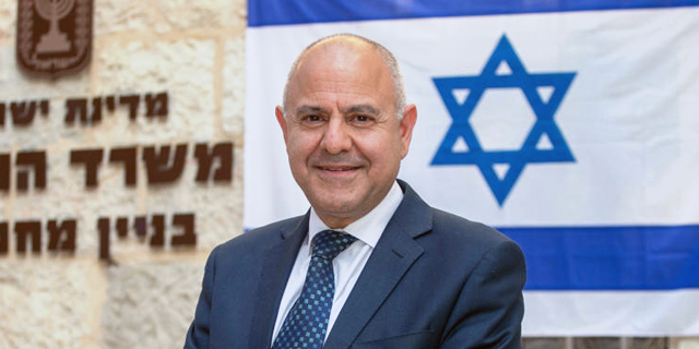 "שר החינוך לא מתערב בחומר הלימודי"