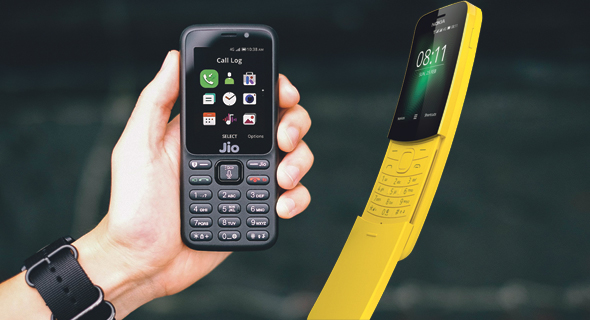 מימין: נוקיה 8110 החדש ו-Jio Phone, המכשיר שכובש את הודו מימין: נוקיה 8110 החדש ו-Jio Phone, המכשיר שכובש את הודו