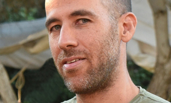 אסף סבן. סרט ביכורים יוצא דופן אסף סבן. סרט ביכורים יוצא דופן