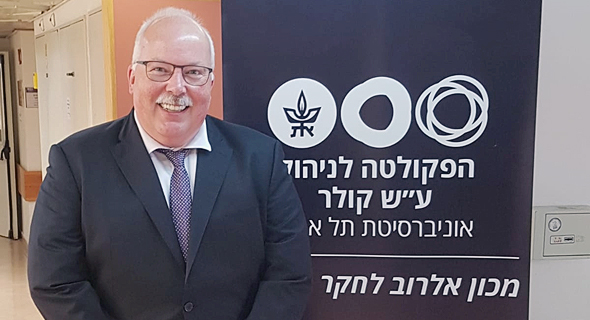 ד"ר וילם אדמה ד"ר וילם אדמה