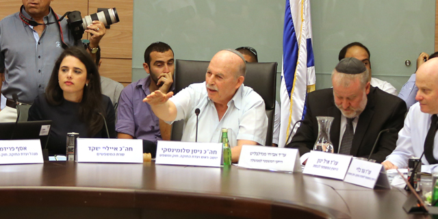 מנדלבליט על חוק היועמ"שים: "פגיעה חמורה בשלטון החוק"