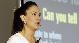 יפעת אורון לאומי טק כנס ספורט  כשטכנולוגיה פגשת ספורט, צילום: עמית שעל