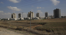 שטח סמוך לשכונת כרמי גת בקריית גת, צילום: צפריר אביוב שטח סמוך לשכונת כרמי גת בקריית גת, צילום: צפריר אביוב