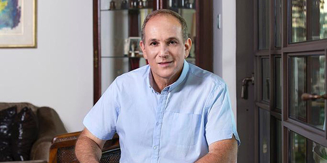 עורך "ידיעות אחרונות" רון ירון פורש מתפקידו