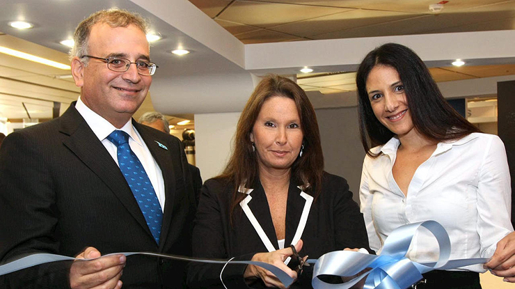 פלד, אריסון ומנכ"ל מיה לשעבר בוקי אורן. "פלד רצתה לצקת את מיה לשיכון ובינוי בעסקת בעלי עניין" פלד, אריסון ומנכ"ל מיה לשעבר בוקי אורן. "פלד רצתה לצקת את מיה לשיכון ובינוי בעסקת בעלי עניין"
