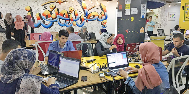 World Bank to invest &#036;15 million to offer IT jobs to Palestinian youth
