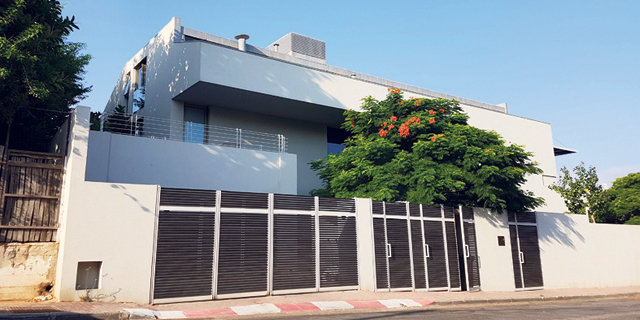 דנקנר המשיך לחיות באלפיון - עד המכה מהעליון