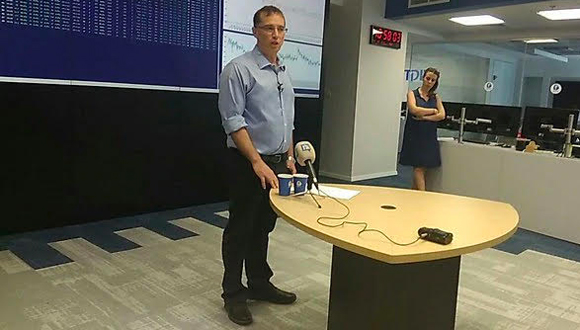 מנכ"ל פלאפון רן גוראון במסיבת העיתונאים מנכ"ל פלאפון רן גוראון במסיבת העיתונאים
