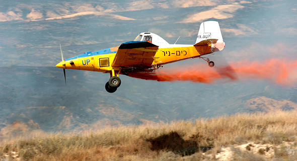 מטוס כיבוי אש של כים ניר מטוס כיבוי אש של כים ניר