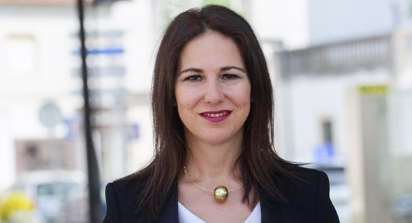 להמן. "המשקיעים גילו את פורטוגל רק לפני כמה שנים, אבל עכשיו קל לנו הרבה יותר למשוך אותם" להמן. "המשקיעים גילו את פורטוגל רק לפני כמה שנים, אבל עכשיו קל לנו הרבה יותר למשוך אותם"