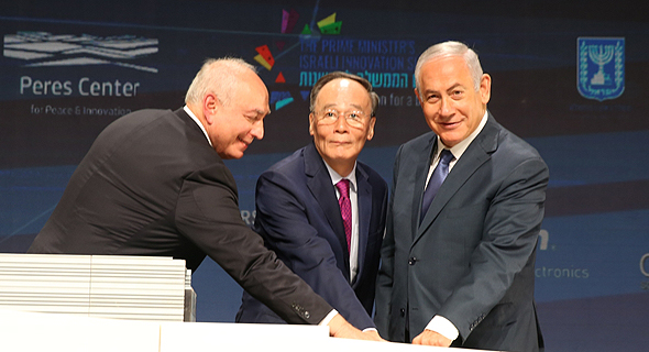 בנימין נתניהו סן נשיא סין וחמי פרס בטקס בנימין נתניהו סן נשיא סין וחמי פרס בטקס